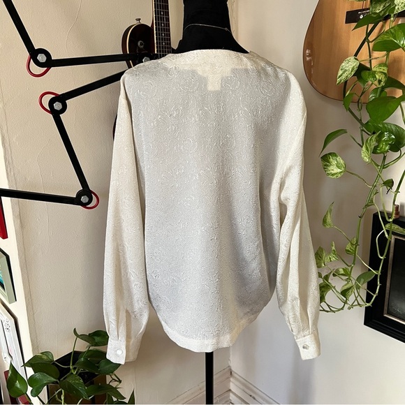 Vtg 80s/90s Laura & Jayne Collection White Floral Button Blouse - Size Large - Picture 3 of 6